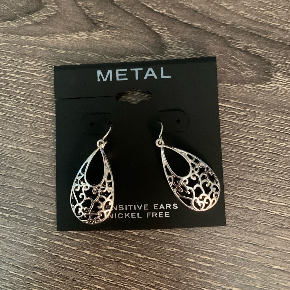 NWT Silver Earrings